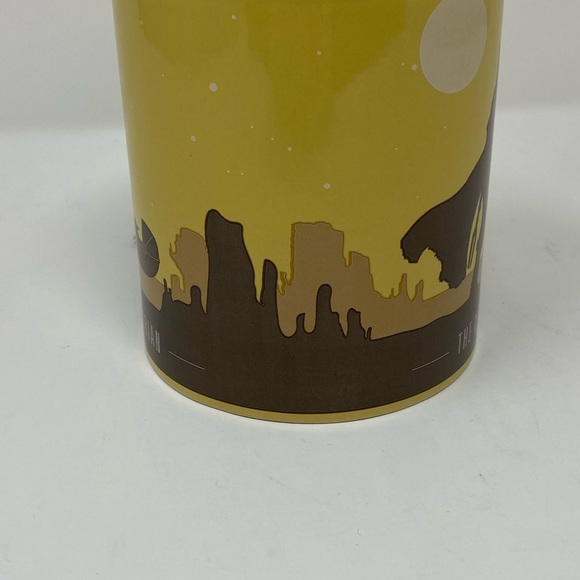 Star Wars The Mandalorian Licensed Ceramic 20oz Yellow w/ silhouette Coffee Mug - Picture 2 of 5